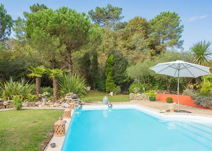 Sur La Route Des Châteaux Du Médoc Pensión